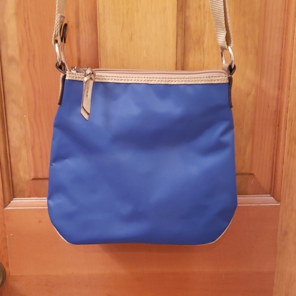 Beautiful blue and tan Dana Buchman bag. - Picture 3 of 4